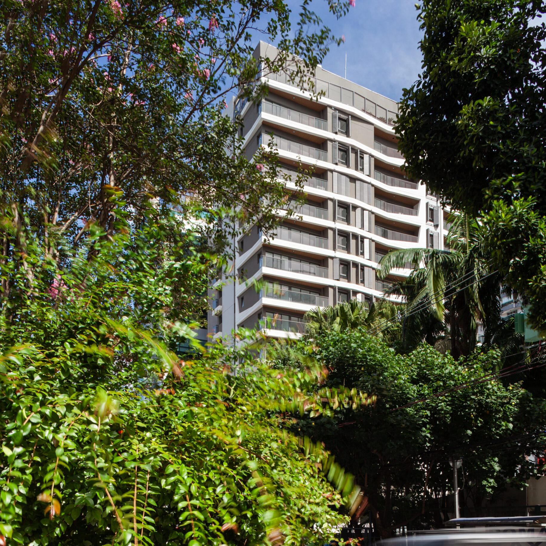 Empreendimento Inside Vila Nova, localizado na Rua Jacques Felix, São Paulo - SP. Projeto de arquitetura desenvolvido por IDE STUDIO