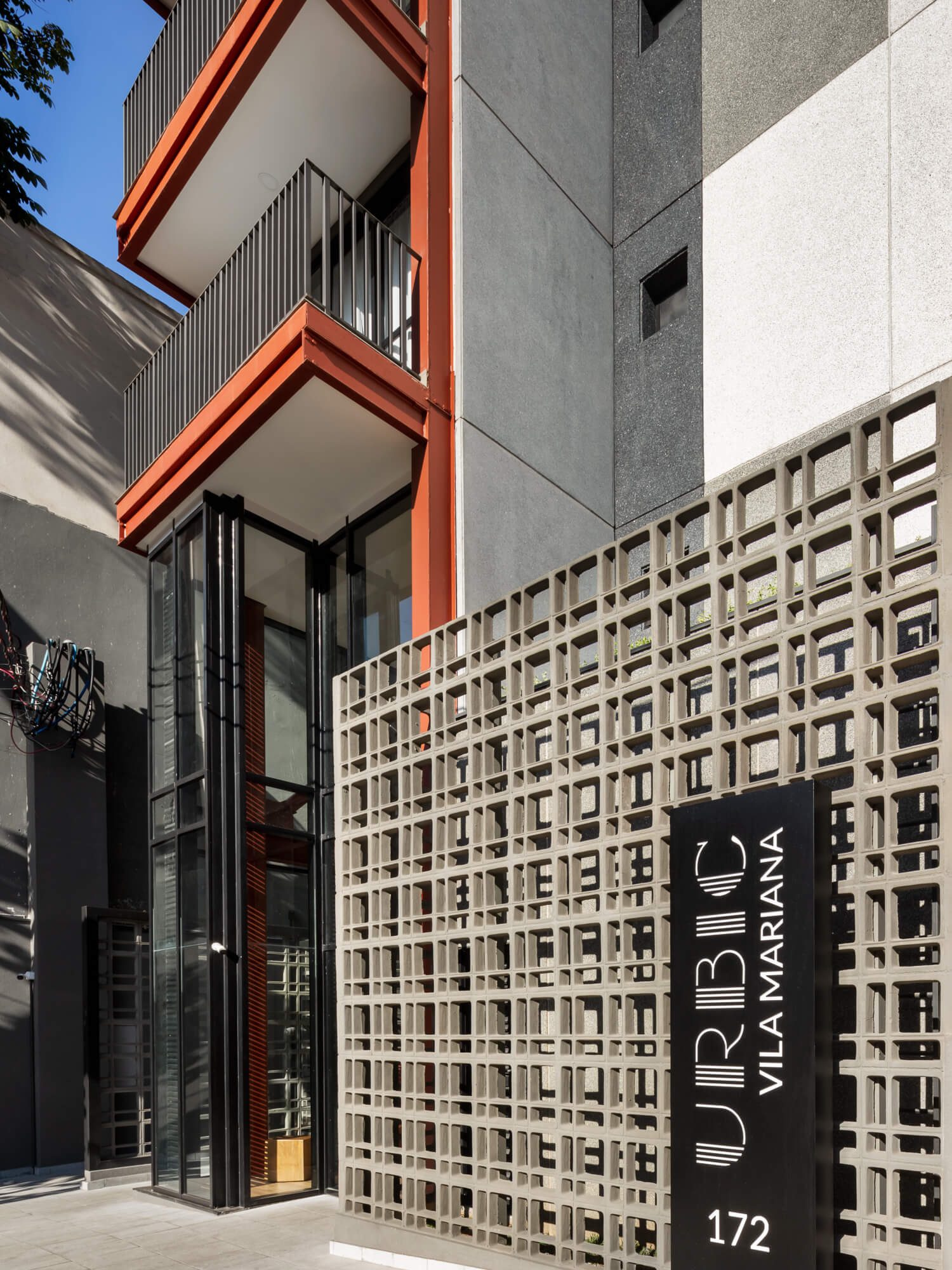 Empreendimento Urbic Vila Mariana, localizado na Rua Tomas Alves, São Paulo - SP. Projeto de arquitetura desenvolvido por IDE STUDIO