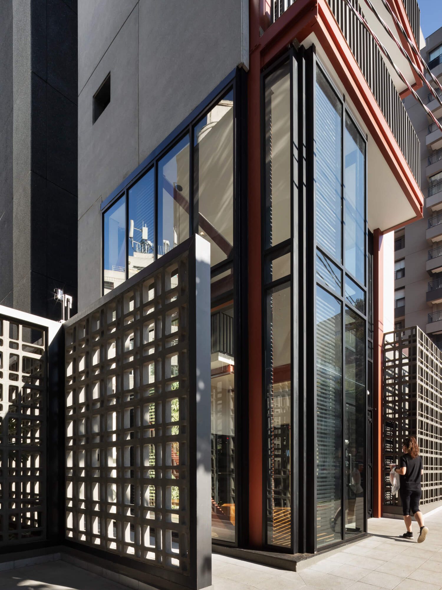 Empreendimento Urbic Vila Mariana, localizado na Rua Tomas Alves, São Paulo - SP. Projeto de arquitetura desenvolvido por IDE STUDIO