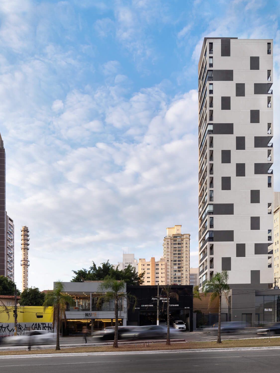 Empreendimento Brooklyn Studios, localizado na Av. Roque Petroni Junior, São Paulo - SP. Projeto de arquitetura desenvolvido por IDE STUDIO.