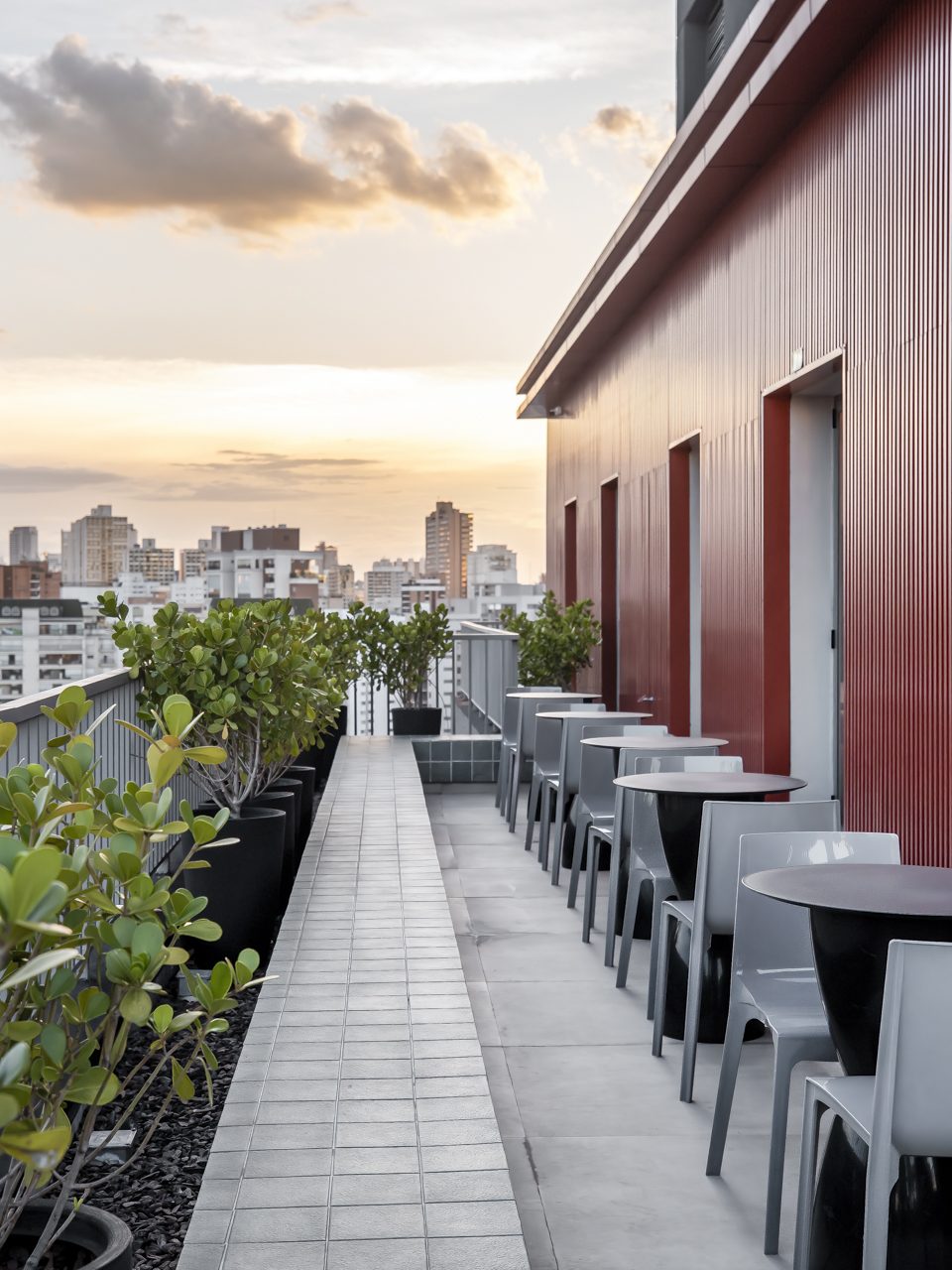 Empreendimento VN Turiassú localizado na Rua Turiassú, São Paulo, projeto de arquitetura com 14.000 m² desenvolvido pela Ide Studio.